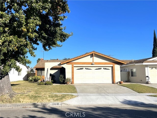 Foto principal - 17618 Carmenita Rd