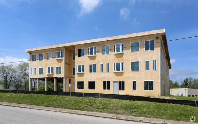 Foto del edificio - 1562 Old Leonard Ave