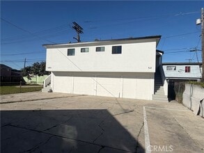 Building Photo - 521 W 78th St