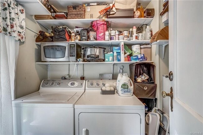Building Photo - 4921 Bromley Ln
