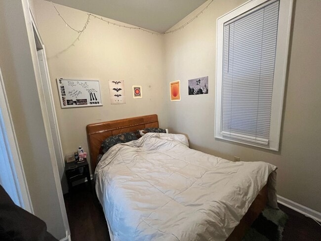 Foto del edificio - 1209-09B E Kane Pl