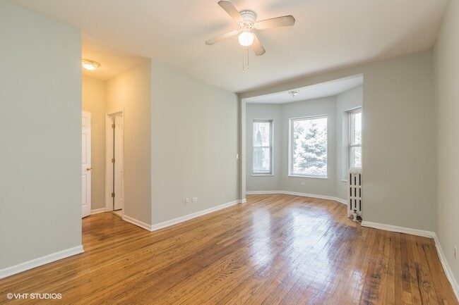 Building Photo - 435 E Oakwood Blvd