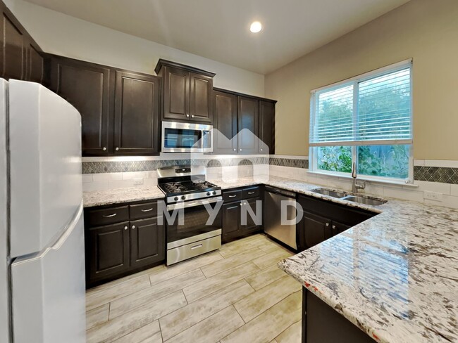 Building Photo - 215 Verrado Path 1