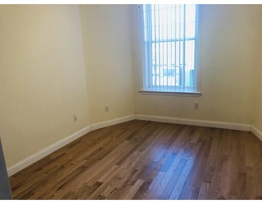 Foto del edificio - 308 Moody St