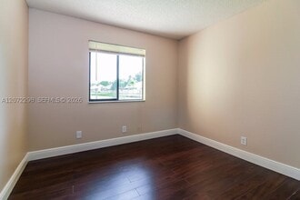 Building Photo - 6232 Country Fair Cir