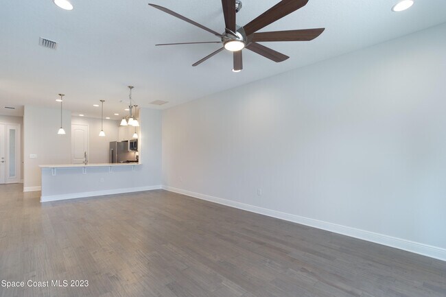 Foto del edificio - 8504 Loren Cove Dr
