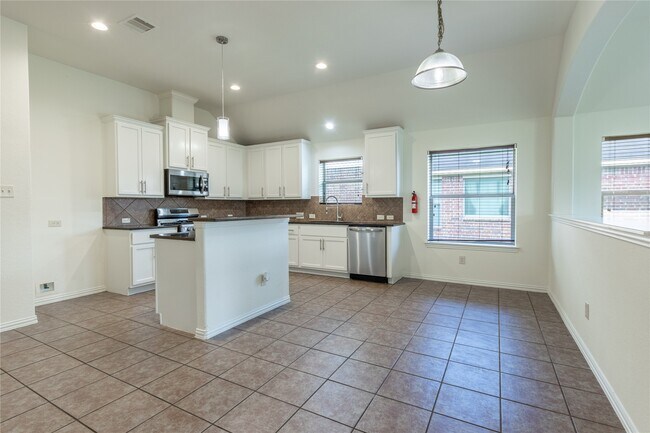 Foto del edificio - 23611 Starbridge Lake Ln