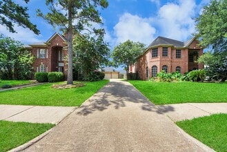 Building Photo - 23003 Governorshire Dr