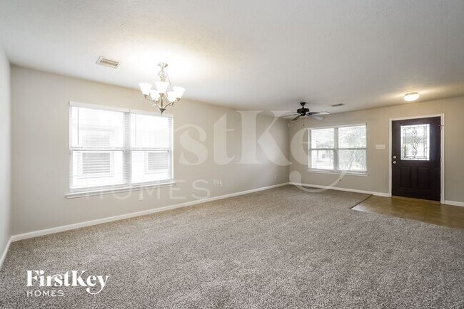 Foto del edificio - 15315 Harris Canyon Lane
