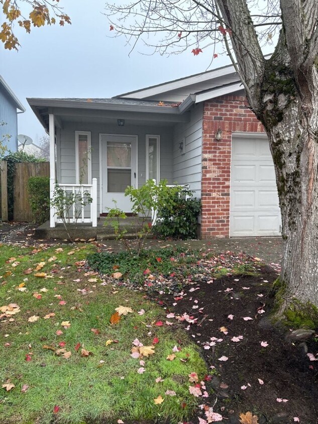 Primary Photo - Charming two bedroom Townhome