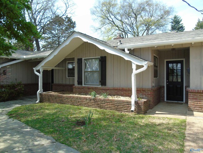 Foto del edificio - 2504 Maysville Cir NE