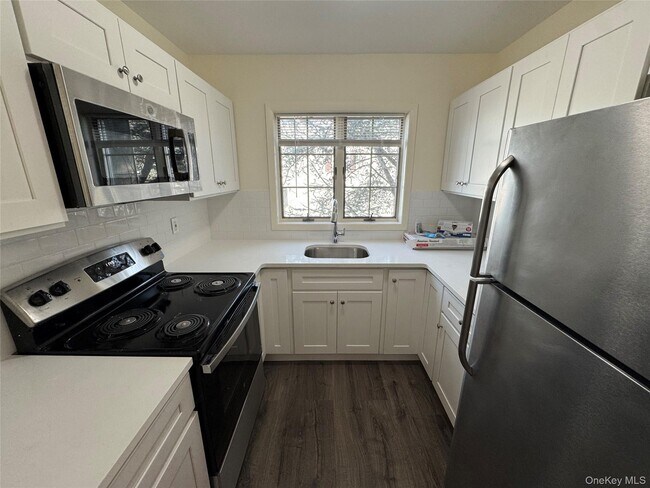 Foto del edificio - 240-242 E Main St