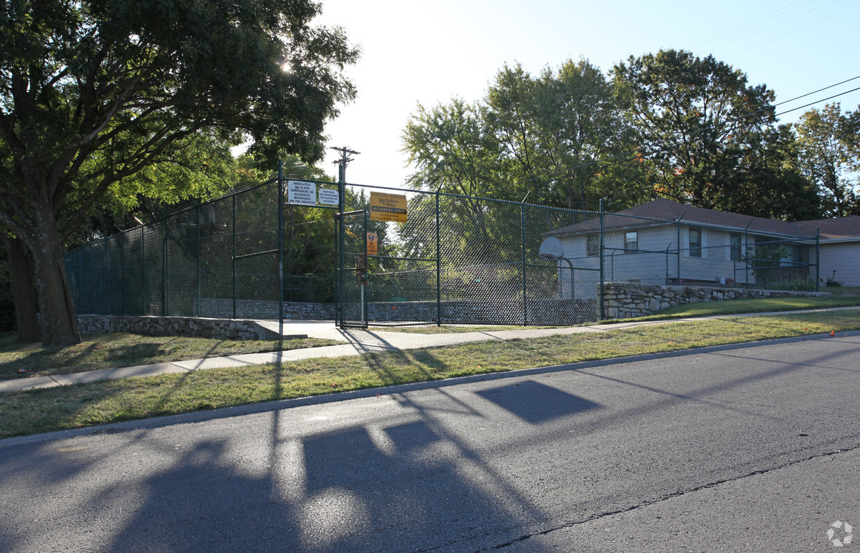 Building Photo - Berkshire Village Townhouses