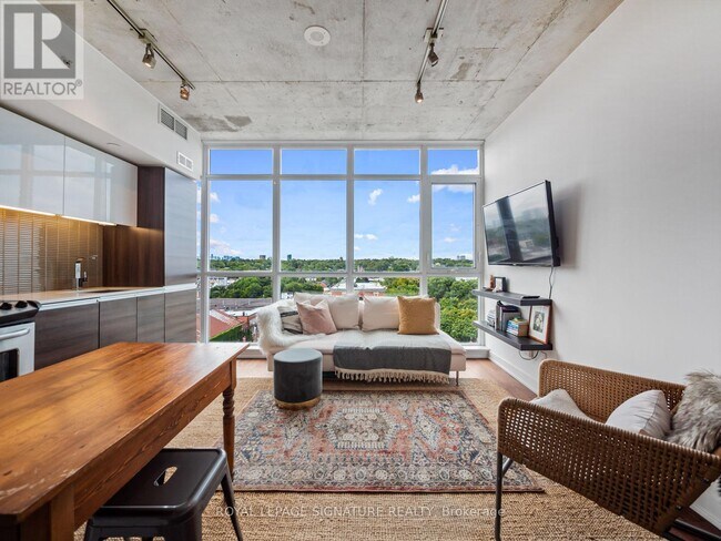 Photo du bâtiment - 1190 Dundas St E