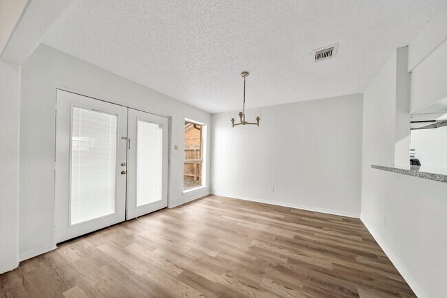 Building Photo - 18015 Poppy Trails St