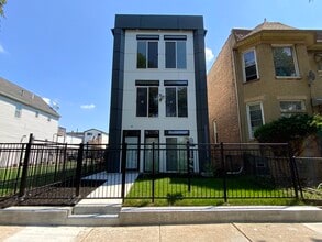 Building Photo - 6327 S Langley Ave