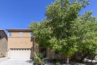 Building Photo - 72 Japonica Ave