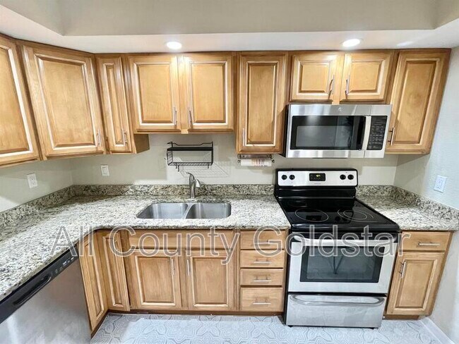 Foto del edificio - 19505 Quesada Ave