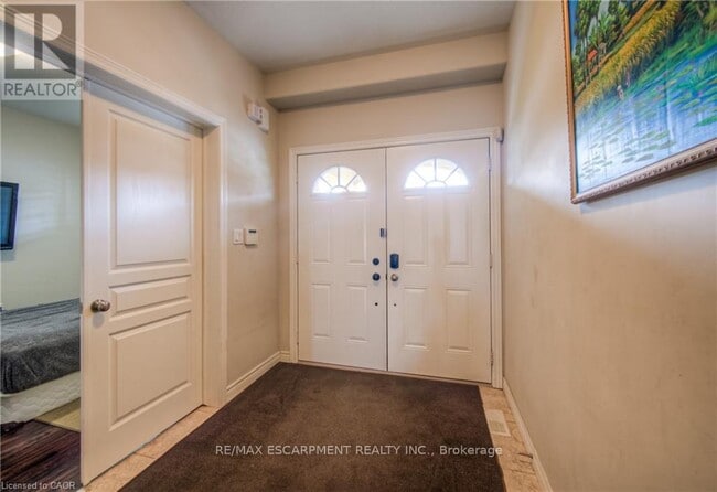 Building Photo - 83 Boulder Cr