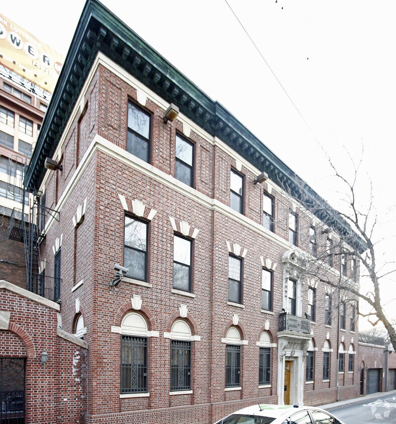 Foto principal - 250 Cathedral Pl