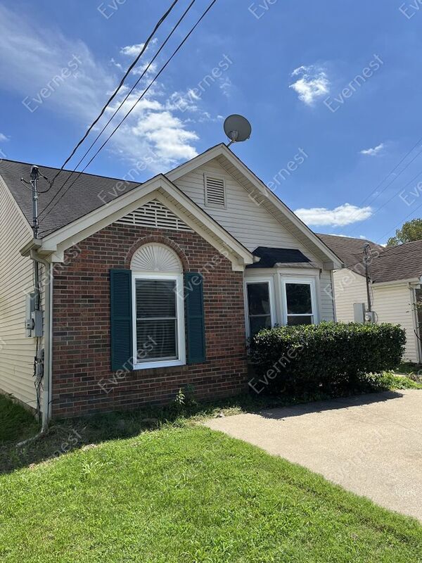 Building Photo - 1202 Alandee St