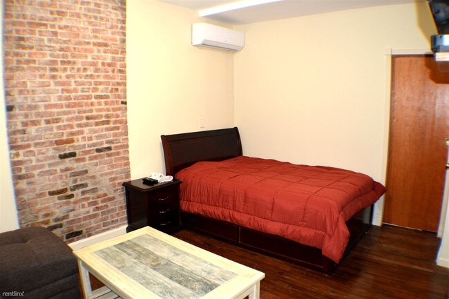 Foto del edificio - 3818 Crescent St