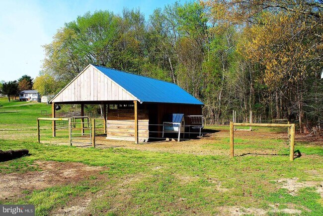 Building Photo - 3730 Hunting Creek Rd