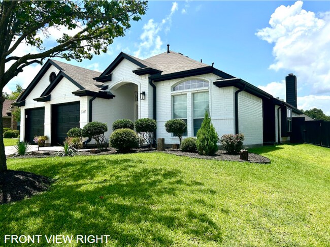 Building Photo - 4517 Woodbluff Dr
