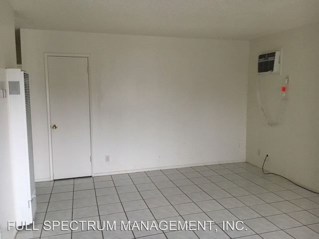 Building Photo - 13903 Boeing St