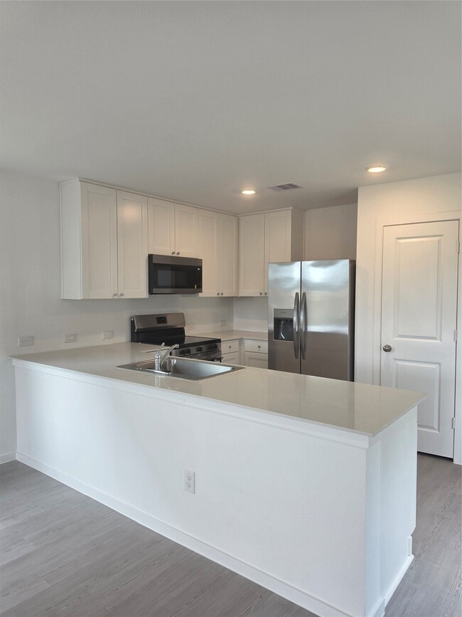 Building Photo - 3611 duplet