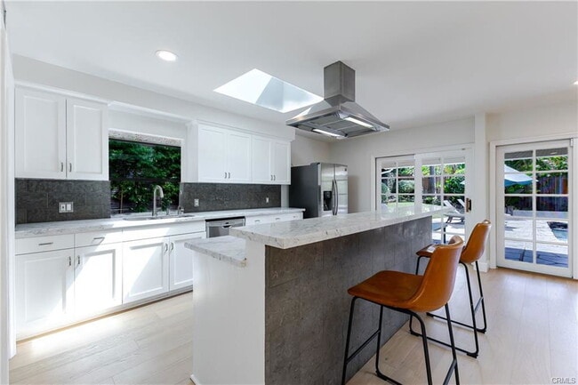 Building Photo - 11500 Dona Cecilia Dr