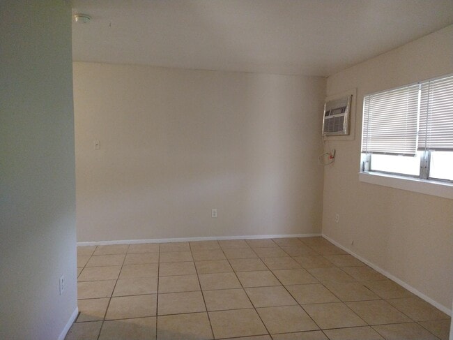 Building Photo - 5549 59th Way N