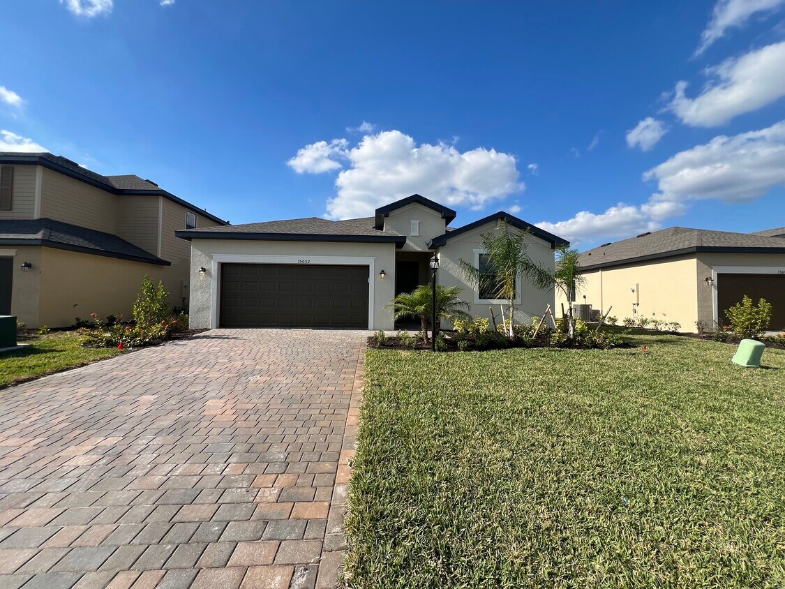 Foto principal - 15052 Palamos Cir