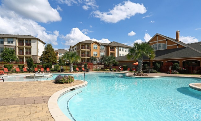 Foto principal - The Fountains of Conroe Apartment Homes