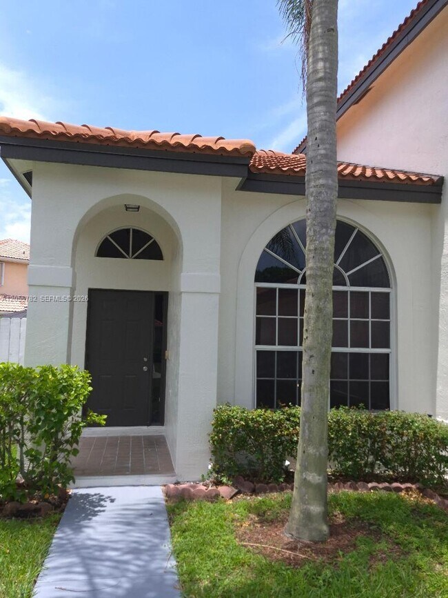 Foto del edificio - 18281 NW 19th St