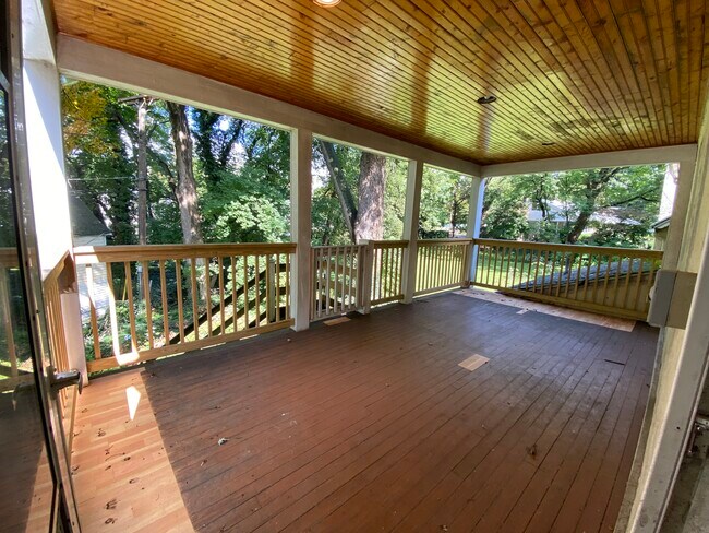 Foto del edificio - 437 N Highland Ave