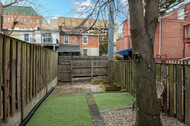 Foto del edificio - 636 Portland St