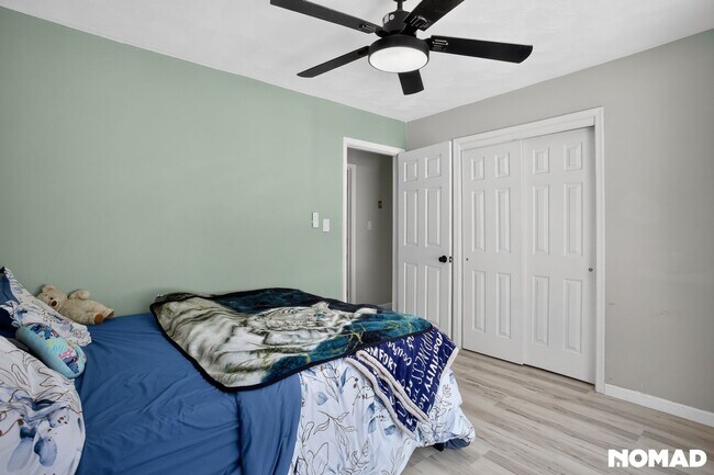 Foto del edificio - Spacious 4BR Condo in Newport News