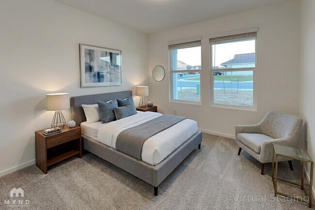 Building Photo - 332 Pacific Waters