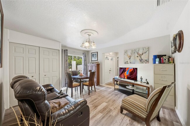 Foto del edificio - 2507 Bluegrass St