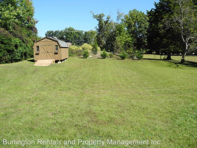 Building Photo - 4 br, 2 bath House - 3313 Elk Street