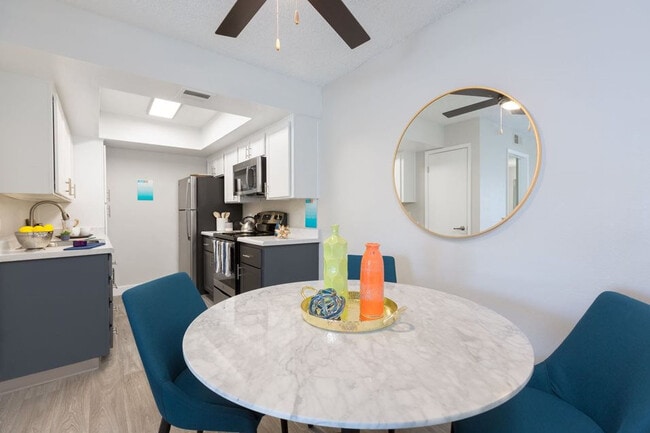 Building Photo - Vida46