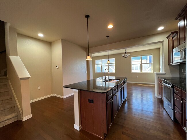 Foto del edificio - Check out this 3/bed 2.5/bath townhome in ...