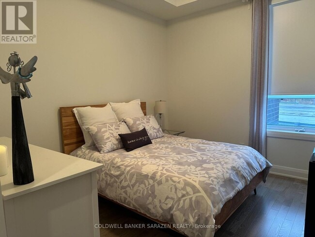 Photo du bâtiment - 100 Cortile Private