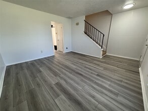 Building Photo - 7071 Chasewood Dr