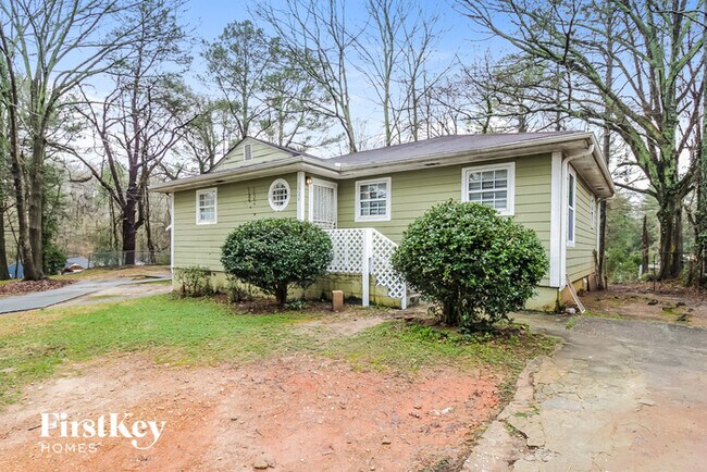 Building Photo - 1524 Pineview Terrace SW