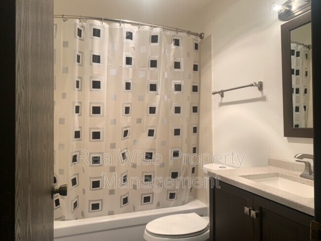Foto del edificio - 714 SE 10th St
