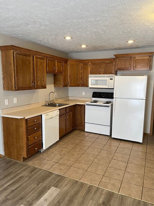 Building Photo - S0059-MF2-E1