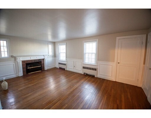 Building Photo - 22 Pheasant Hill St