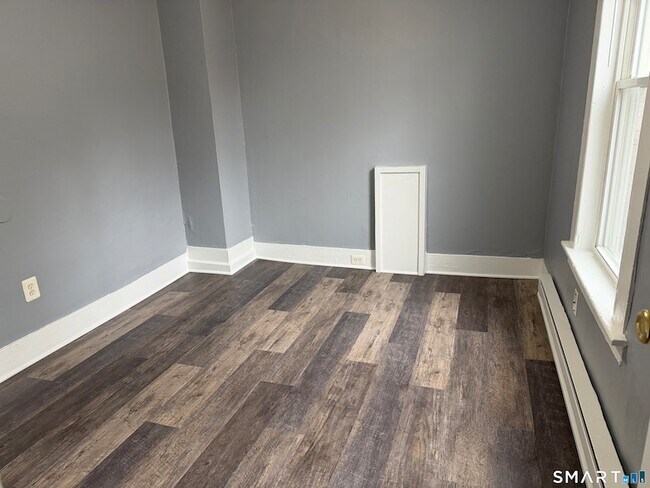 Foto del edificio - 112 Rockwell St